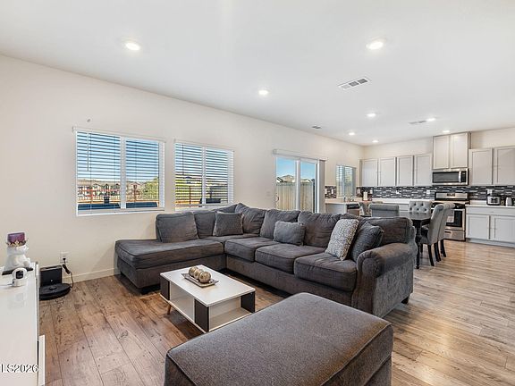4th image of 456 Antares St