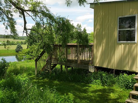 Side view of shed/cabin