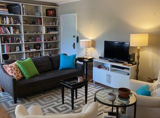 2326 N Lincoln Park W APT 4B, Chicago, IL 60614