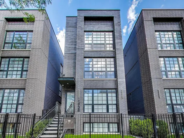 1938 W Belmont Ave #2, Chicago, IL 60657