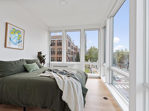 2nd image of 252 Saint Pauls Ave #307
