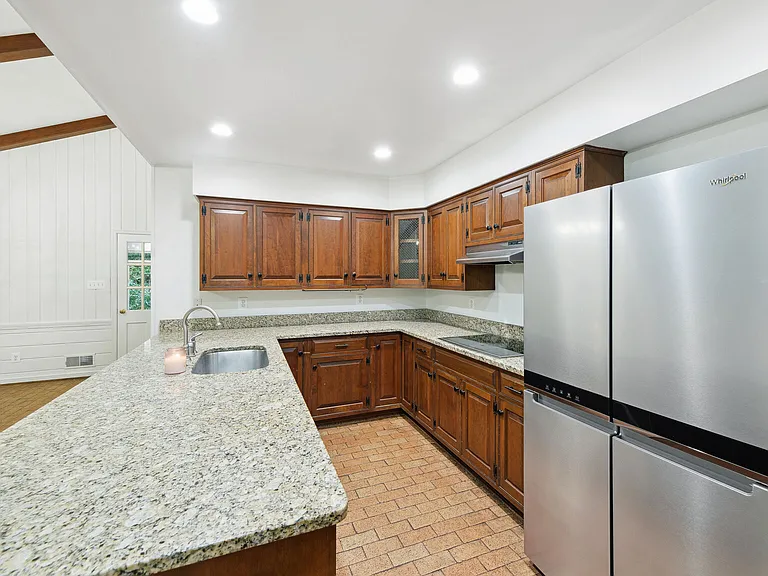 6313 Stoneham Ln — Photo 15