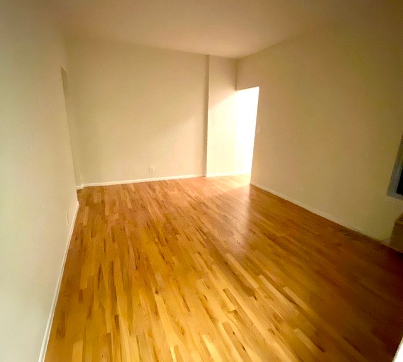 1st image of 3426 41st St APT 1H