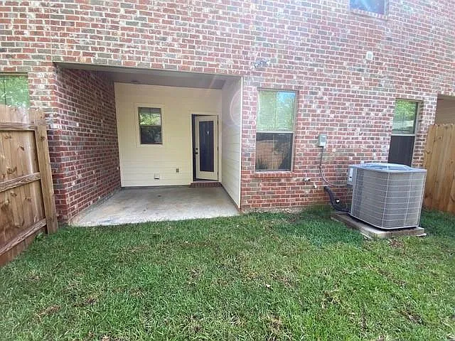 712 Heavens Dr #D — Photo 17