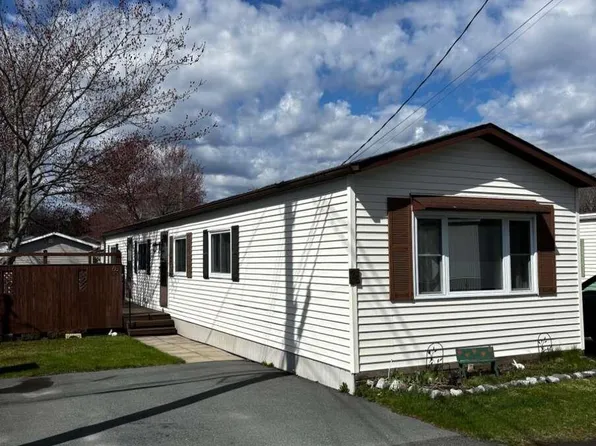 26 Glenda Cres, Halifax, NS B3M 2X7