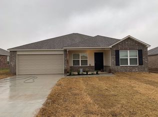 1929 Timber Dale Dr, Shawnee, OK 74804
