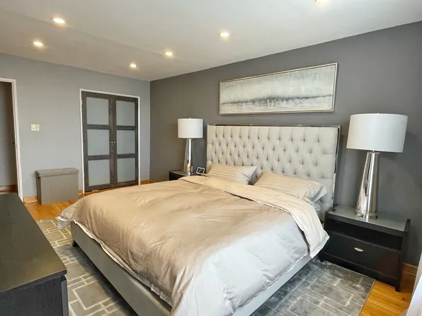 2580 Ocean Parkway image 16 of 23