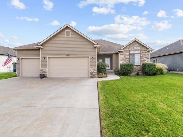 2157 Redhawk Ln, Salina, KS 67401