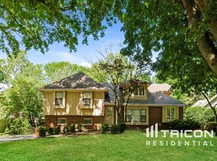 7904 Fontana St, Prairie Village, KS 66208
