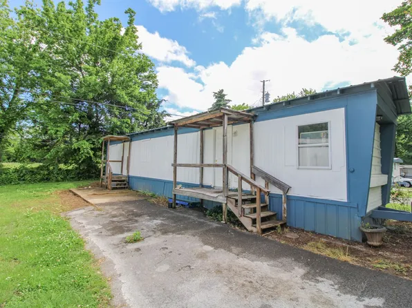 14 Simpson Rd, Fayetteville, TN 37334