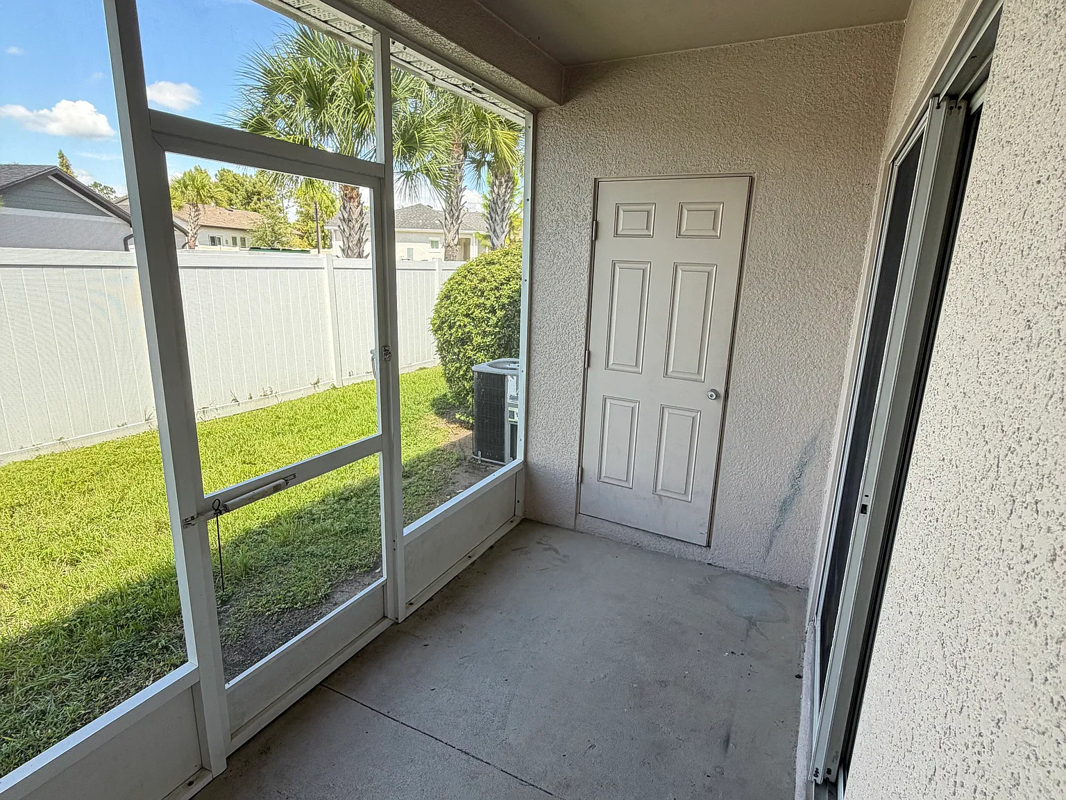 2 bed, 2.5 bath, 1240 sqft, $1,725 — Photo 4