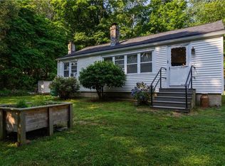 16 Smith St, Bristol, RI 02809