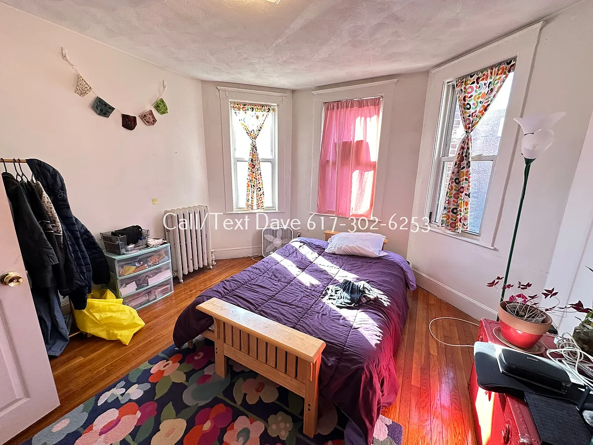 Building Photo - 11 Scottfield Rd #6