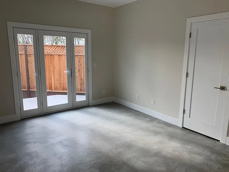 2101 Raleigh Cir #200 — Photo 8