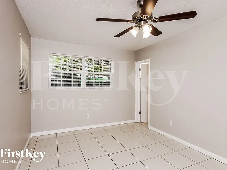 3430 N 72nd Ter — Photo 11