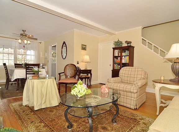 5th image of 645 N Broadway APT 32