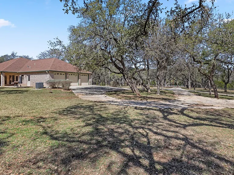 10808 Dedeke Dr — Photo 31