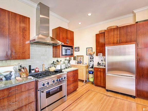 2nd image of 3559 Jackson St APT 16