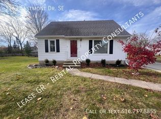 1163 Eastmont Dr SE, Grand Rapids, MI 49546