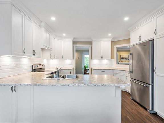 5th image of 34959 Old Clayburn Rd #84