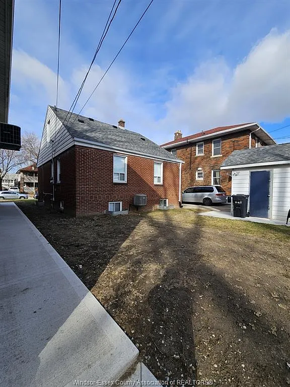 5 bed, 1300 sqft, $640 — Photo 4