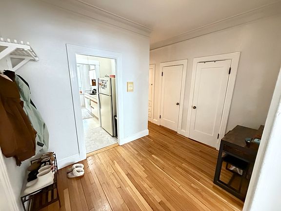 4th image of 57 Manchester Rd APT 2