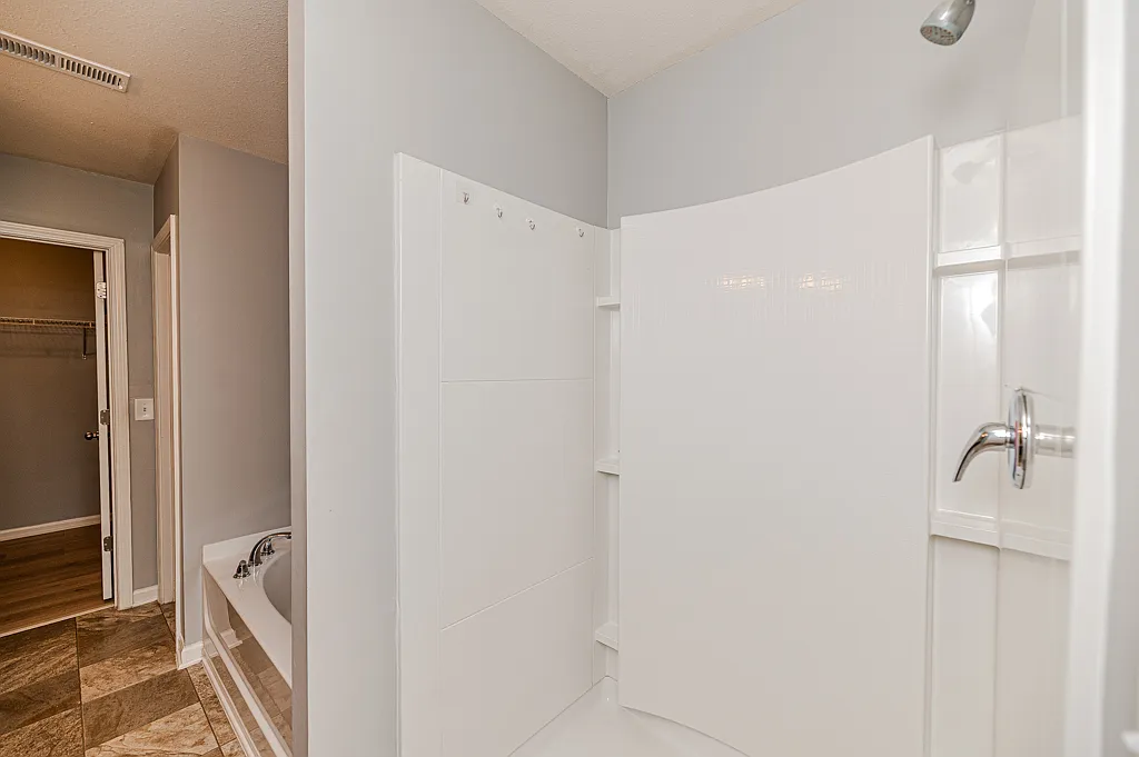 2441 Westgate Drive - 1 — Photo 2