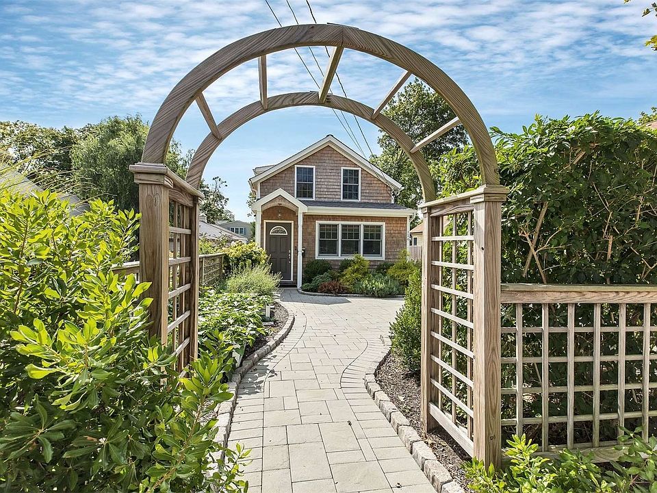 134 Foster Avenue, Sayville, NY 11782 Zillow