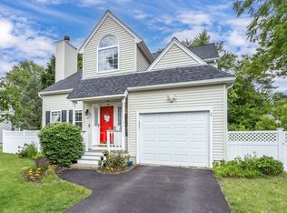 76 Palomino Dr, Franklin, MA 02038