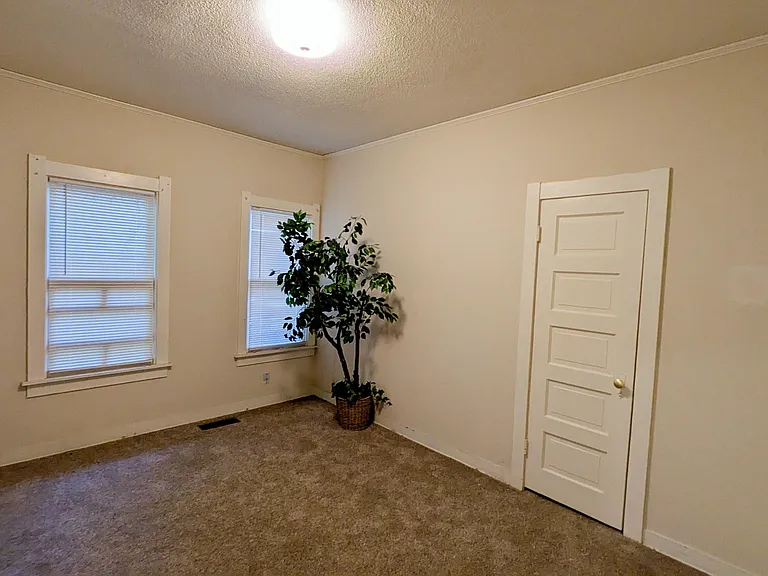 4020 E Archer St — Photo 13