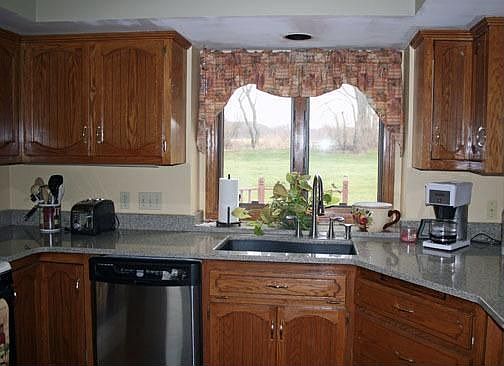2nd image of 1596 N Friess Lake Dr