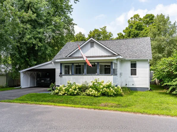 570 Pinedale Rd, Gravenhurst, ON P1P 1M1
