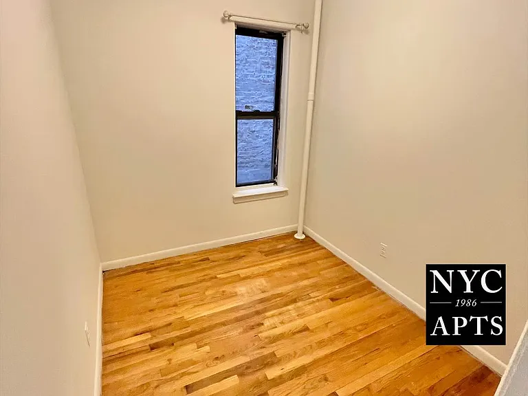 328 E 55th St #9 — Photo 6