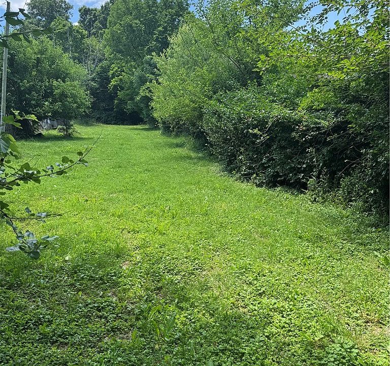 1st image of 704 Boiling Springs Road