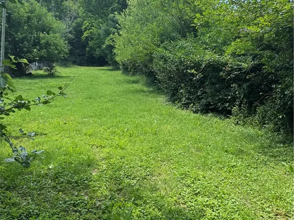 704 Boiling Springs Road, New Albany, IN 47150