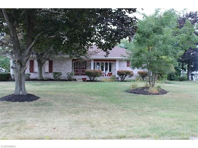 8426 Chesterton Dr photo 1