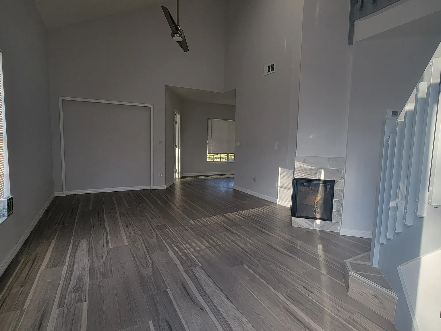 3 bed, 2.5 bath, 1518 sqft, $2,350 — Photo 2