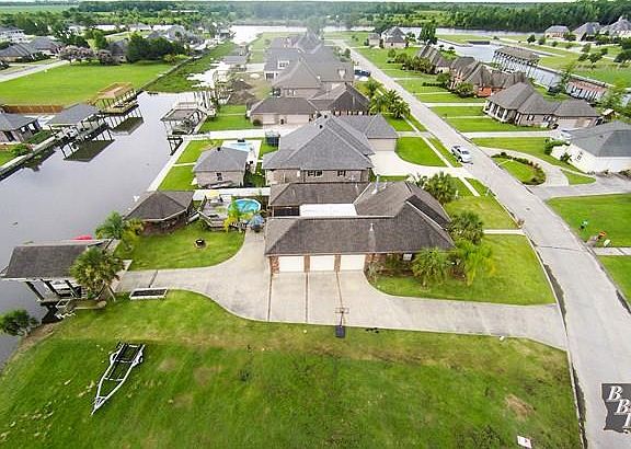 4th image of 345 Tigerlily Dr