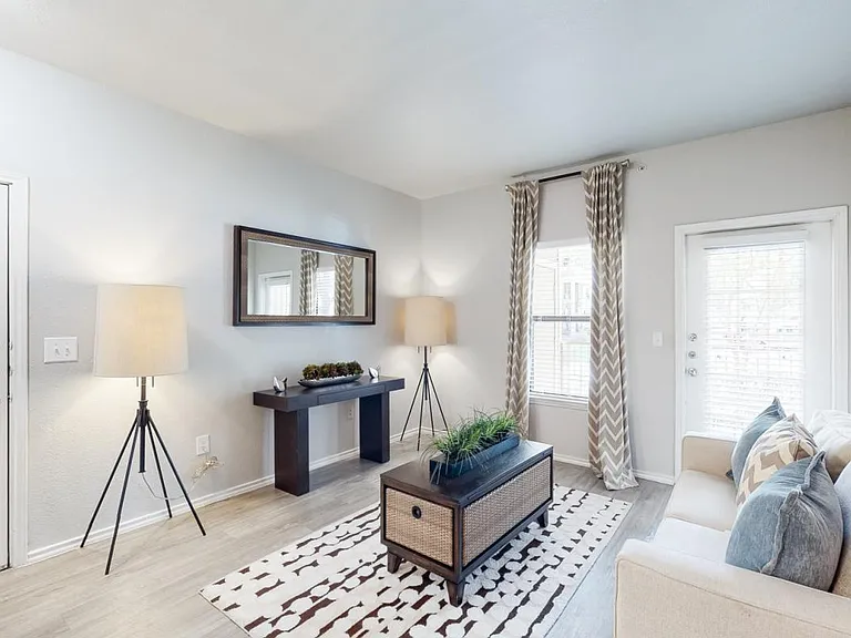 Brynwood Apartments — Photo 10