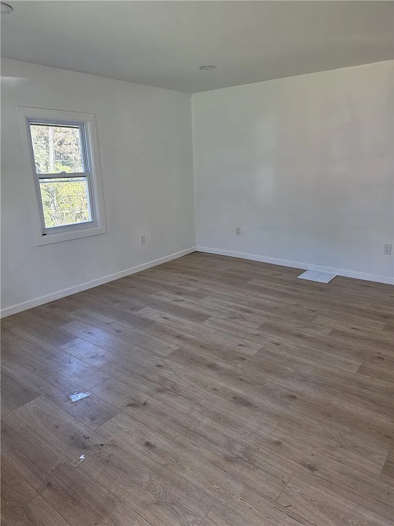 2 bed, $950 — Photo 3