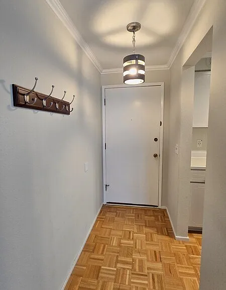 11010 NE 68th St #627 — Photo 3