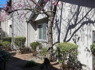 346 Harvest Ln, Santa Rosa, CA 95401