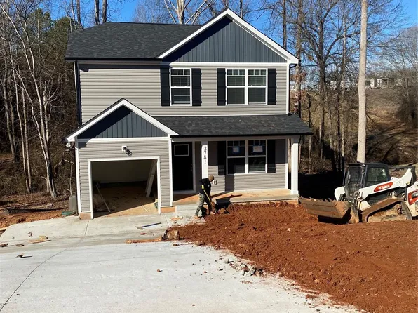 2781 Emperor St, Claremont, NC 28610