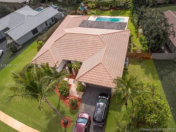 4th image of 9181 NW 11th Ct