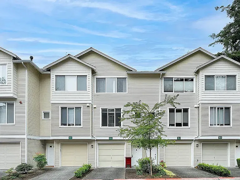 2 bed, 1086 sqft, $2,500 — Photo 1