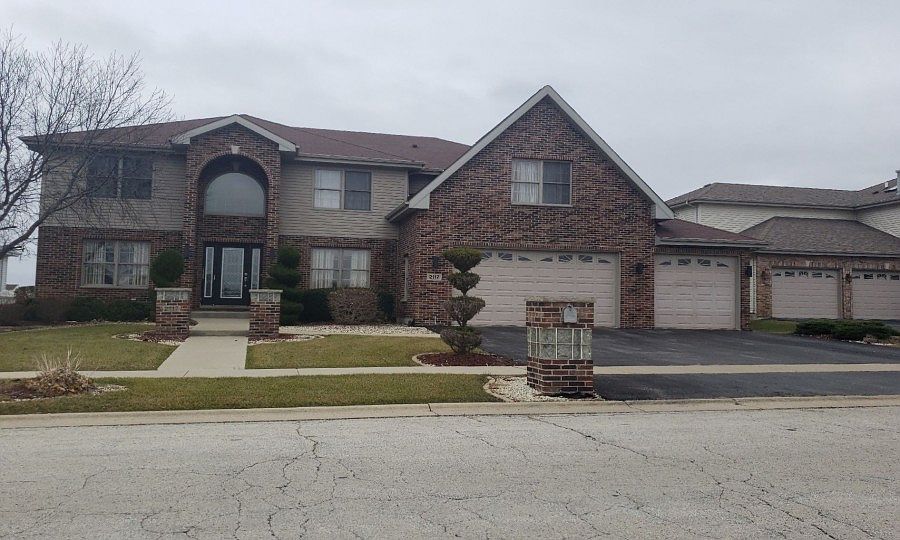 1st image of 2117 Willow Brook Dr
