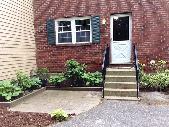 2nd image of 207 Samoset St APT Bt3