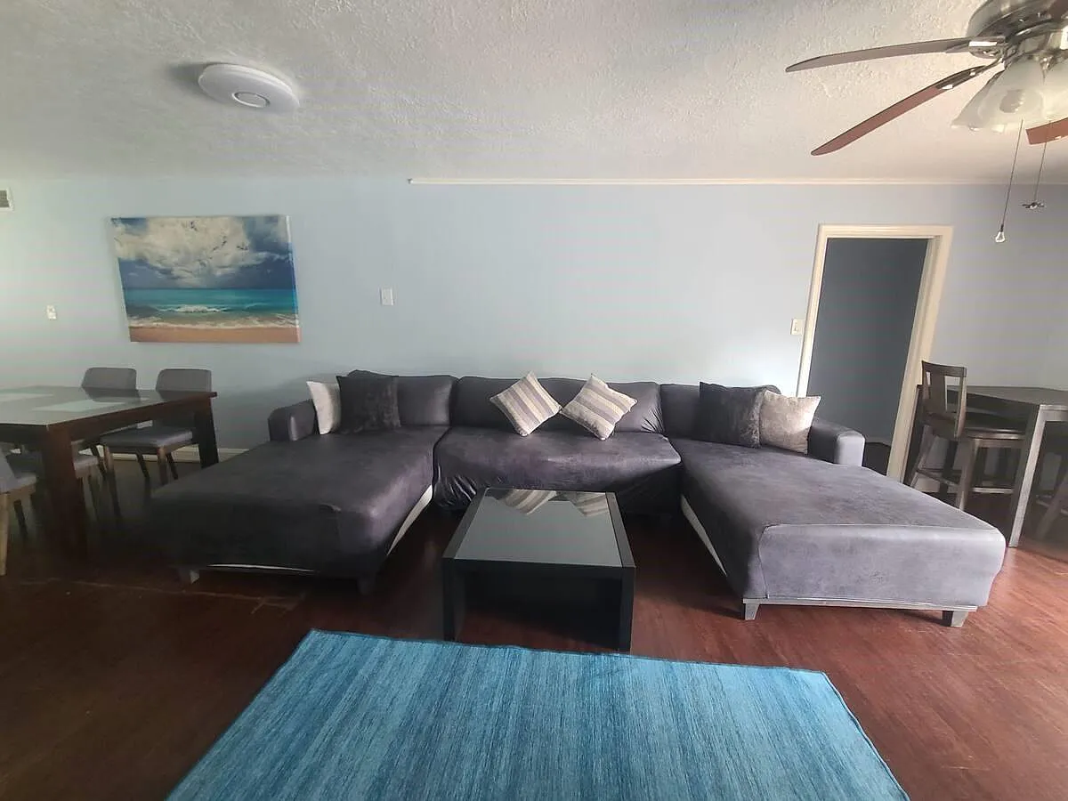 4 bed, 2.0 bath, 1747 sqft, $2,100 — Photo 4