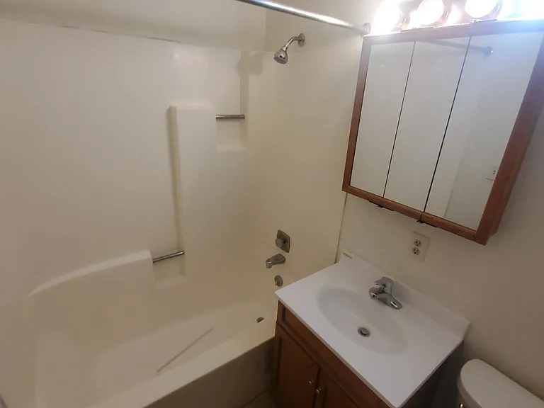 919 Gould St #17 — Photo 10