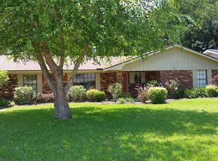 4530 Young Ln, Lake Charles, LA 70605